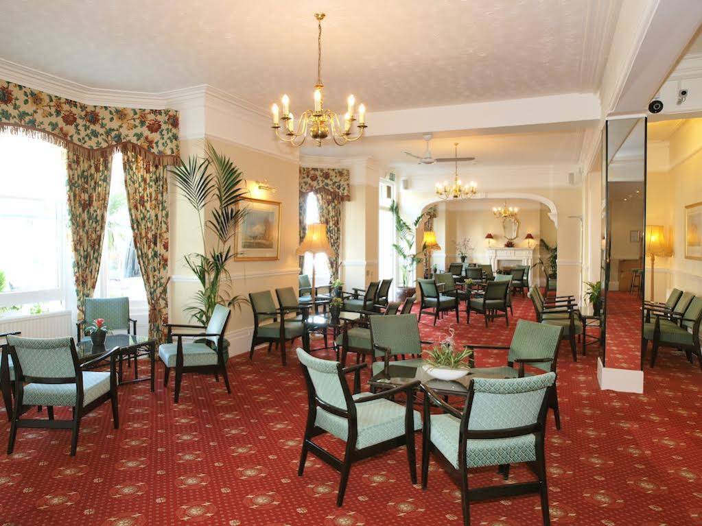 Haddon Hall Hotel (هادون هال هتل) 