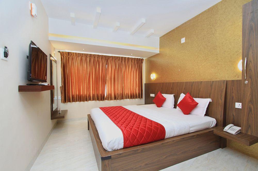 Oyo 11396 Hotel Cyprus Inn 