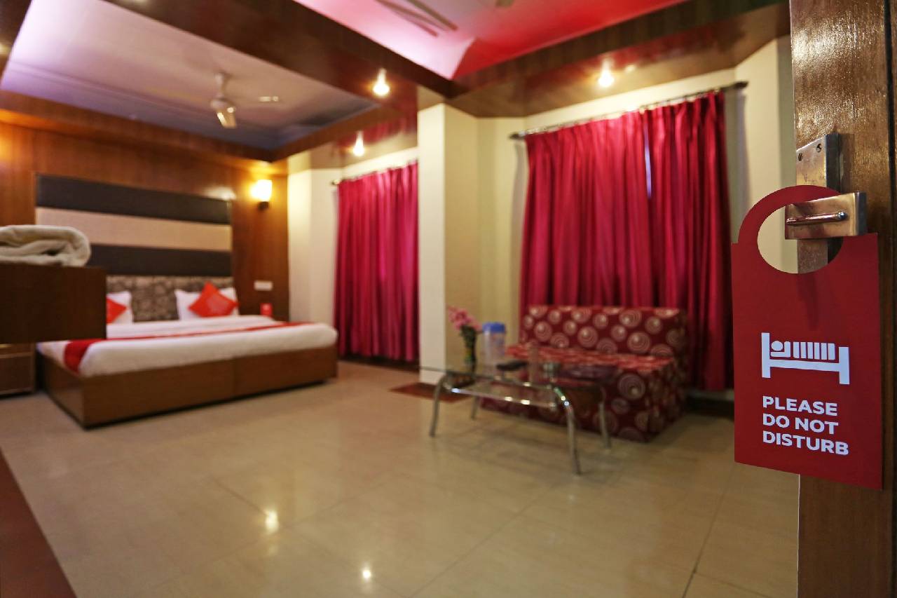 Oyo 8637 Shivam Hotel 