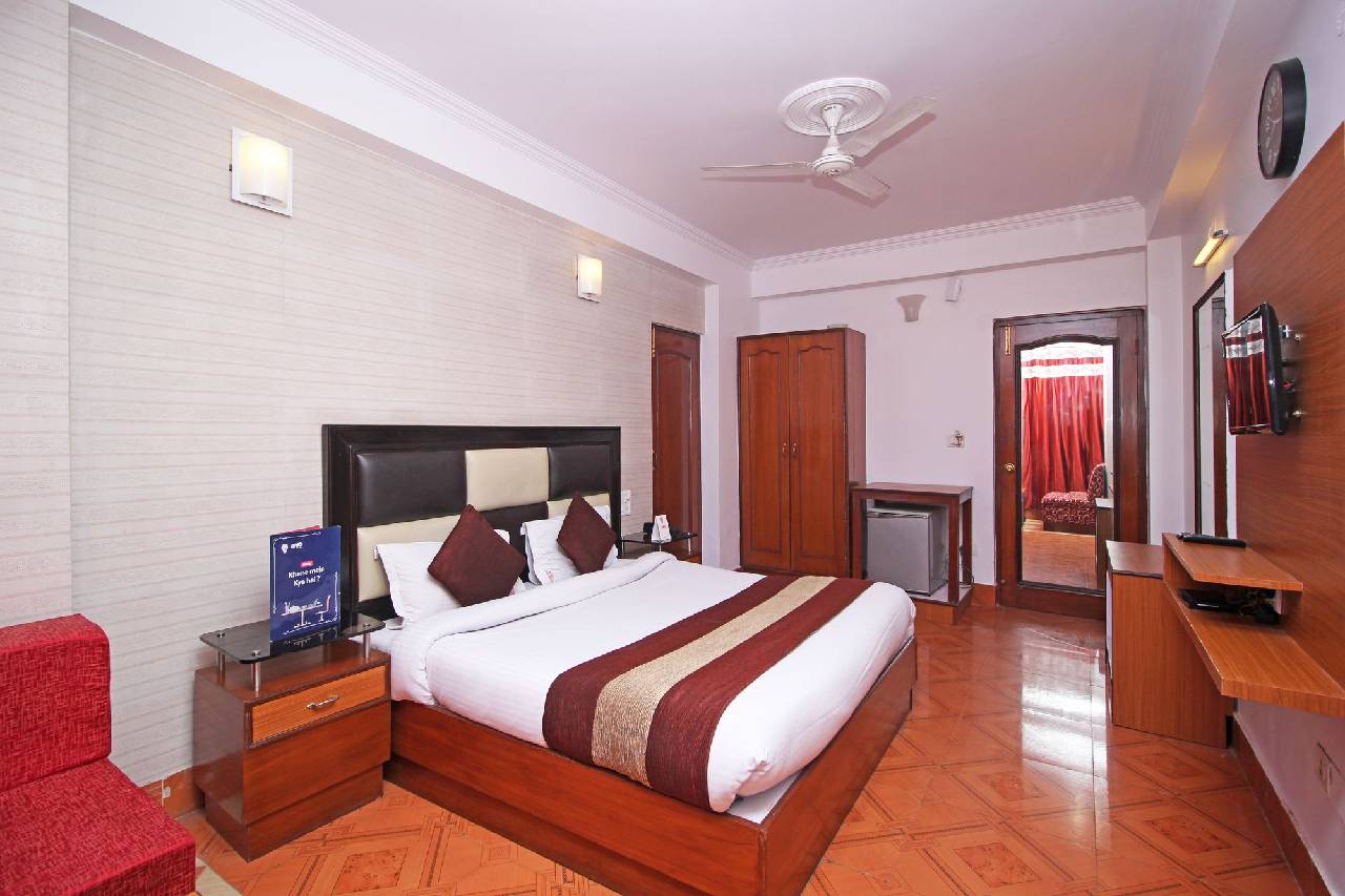 Oyo 3899 Paradise Continental 