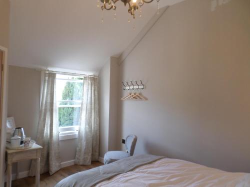 The Queen Matilda Country Inn & Rooms 