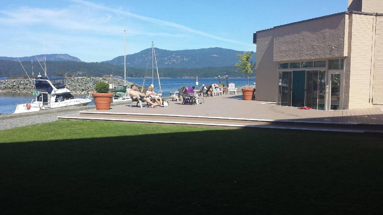 Oceanfront Suites at Cowichan Bay