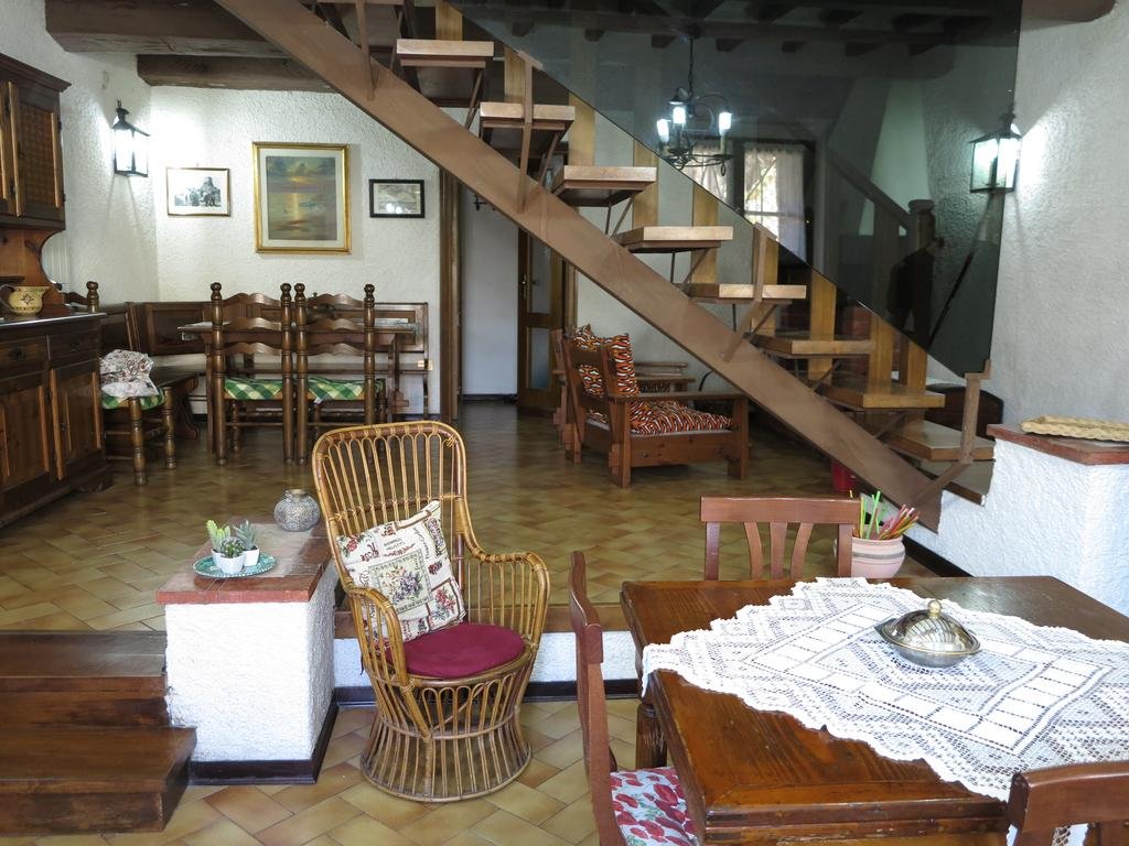 Le Pietre Antiche (ل پیتر آنتیچ) 
