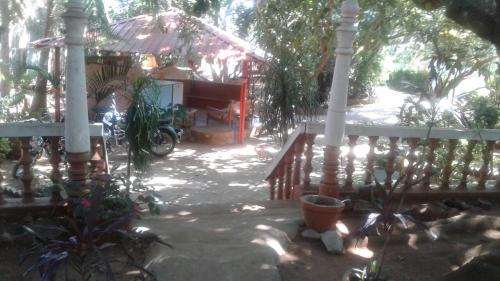Kannas Guest House Hotel Description