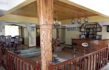 White Rose Lodge Hotel Bar