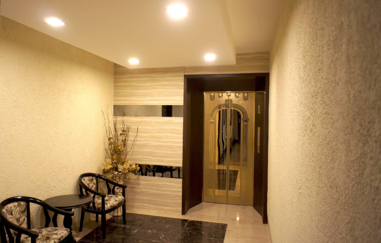 Sky View Hotel (اسکای ویو هتل) 