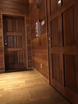 Mori No Log Hotel Kamloops Hallway