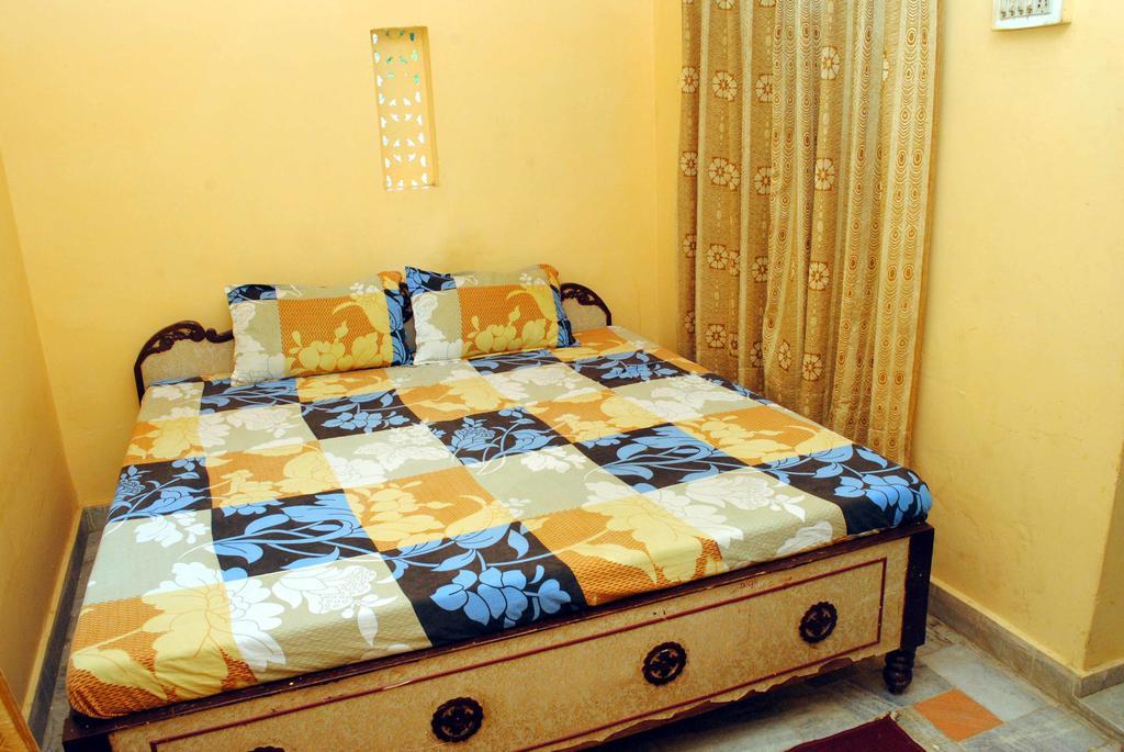 Hotel Hilltop Pushkar 