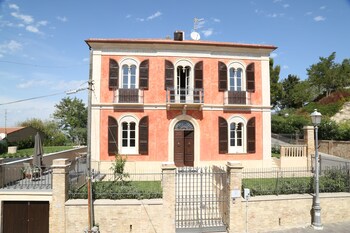 Villa Mascitti B&b Hotel Front