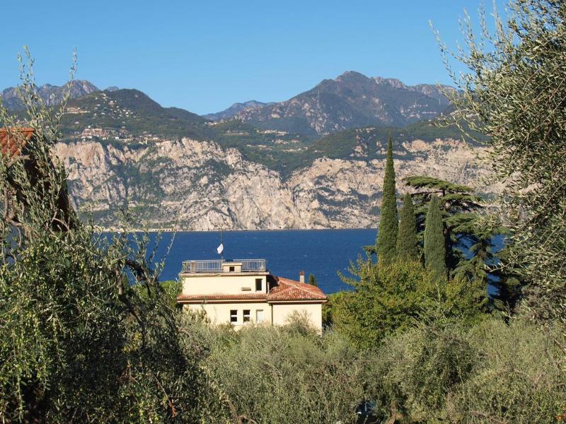 Hotel Laura Christina (هتل لاورا چریستینا) General view