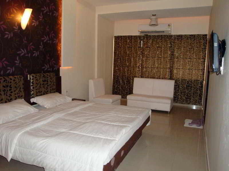 Purohit S Hotel Raj Room