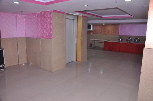 Hotel Samrat Kaushambi 