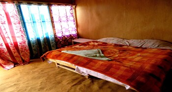 Pangong Lake View Cottages And Camps Guestroom