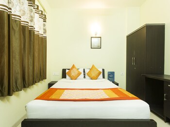 Oyo 10221 Hotel E Serai Guestroom