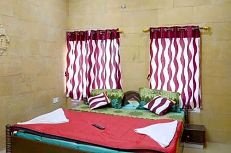 Hotel Qutub Villa 