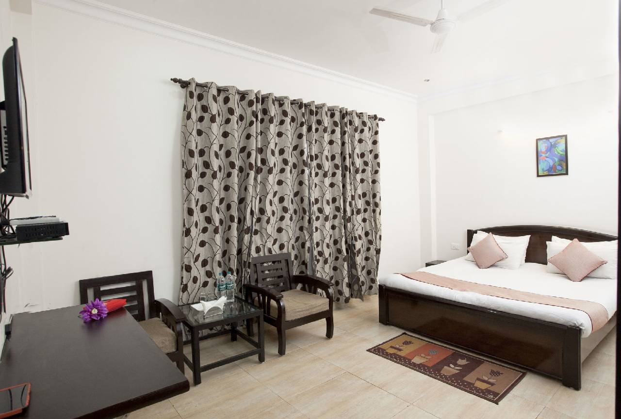 Oyo 441 Hotel Mascot 