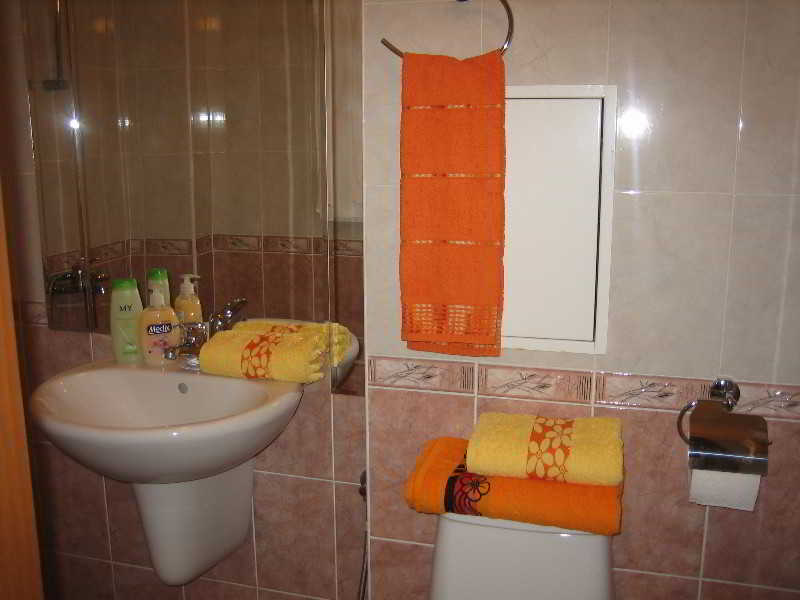 Alexander Business Apartments Room