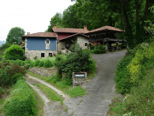 Casas Rurales El Corberu 