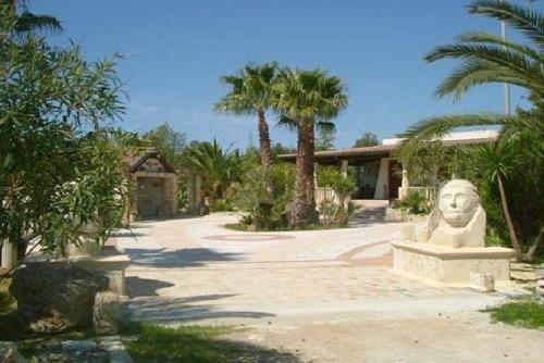 Villa Con Piscina Nel Verde 203 