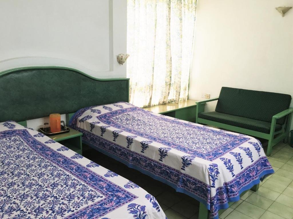 Homestead Hotel (هومستید هتل) 