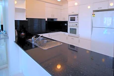 Victoria Square Apartments 