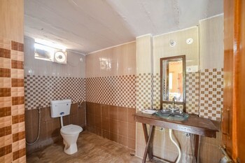 Pushkar Rajwara Resort Bathroom