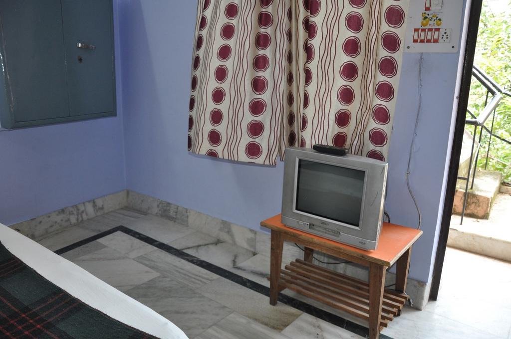 Budget Stay Near Swarg Ashram 
