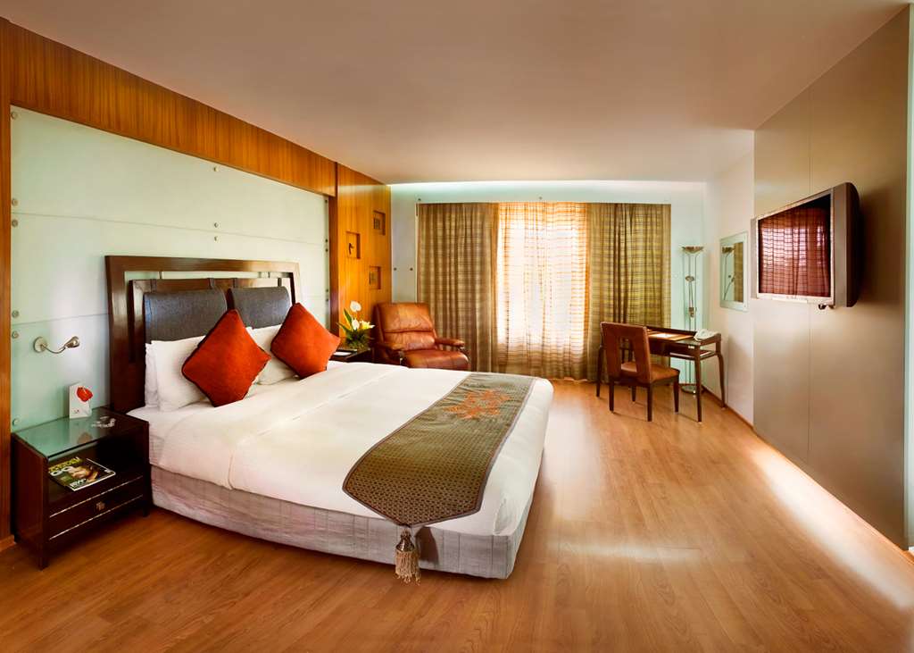 The Lalit Mumbai Airport Guest room