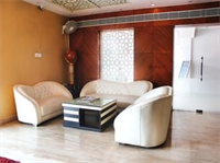 Oyo Premium Near Fortis Faridabad 