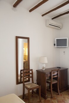 Hotel Ravesi In-Room Amenity