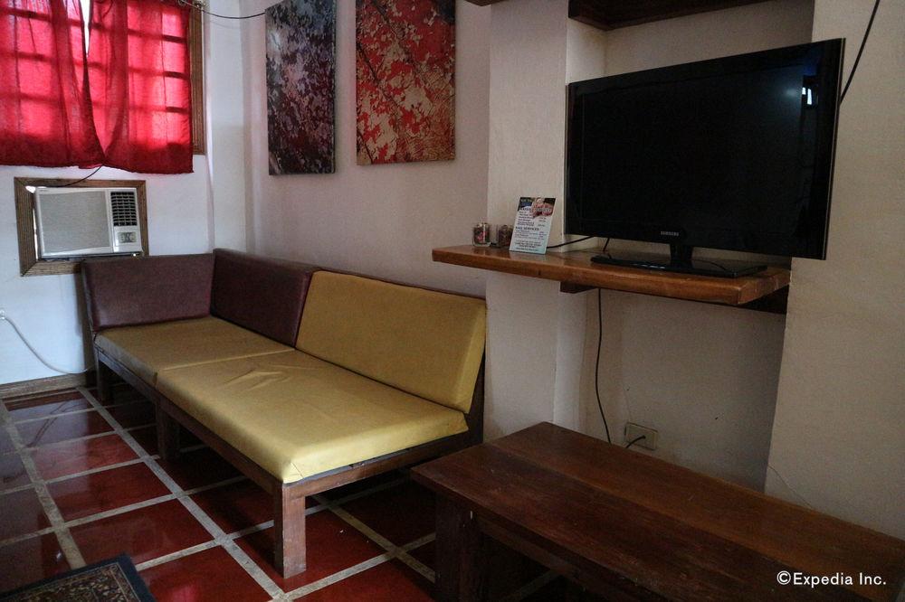 The Lotus Garden Suites 