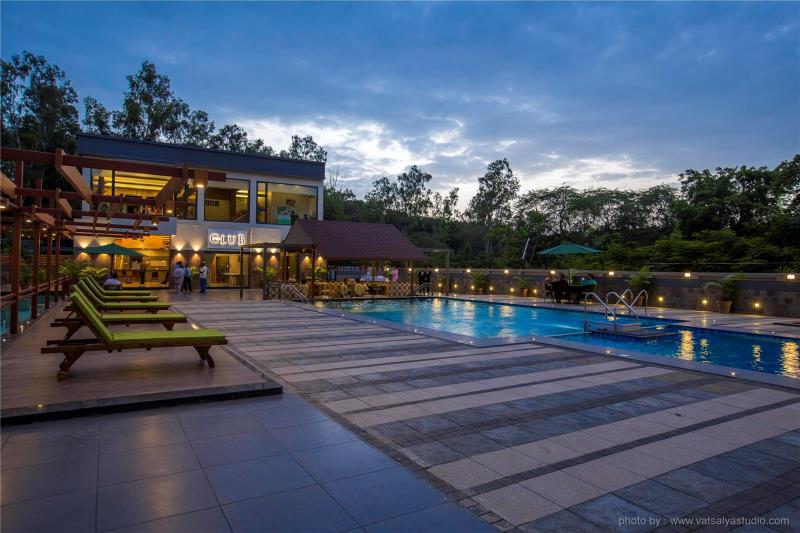 Vits Shalimar Hotel (ویتس شالیمار هتل) 