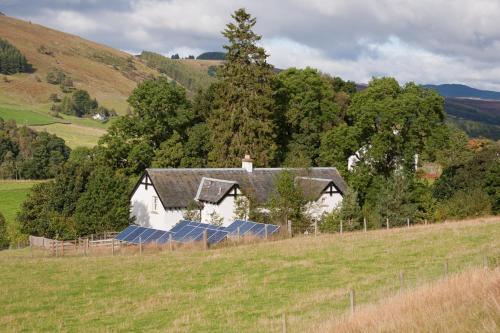 Cromald Cottages East & West 