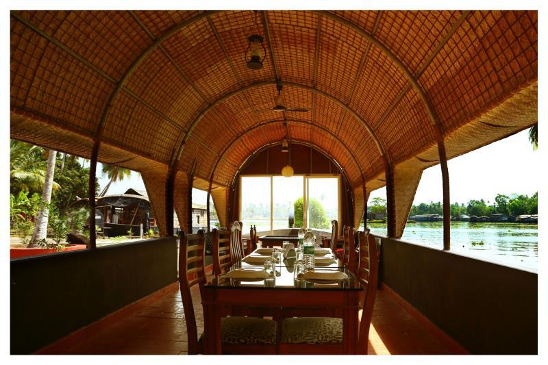 Island Lake Resort Alleppey 