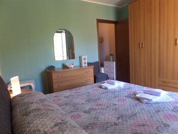 Appartamento Raffaello Guestroom