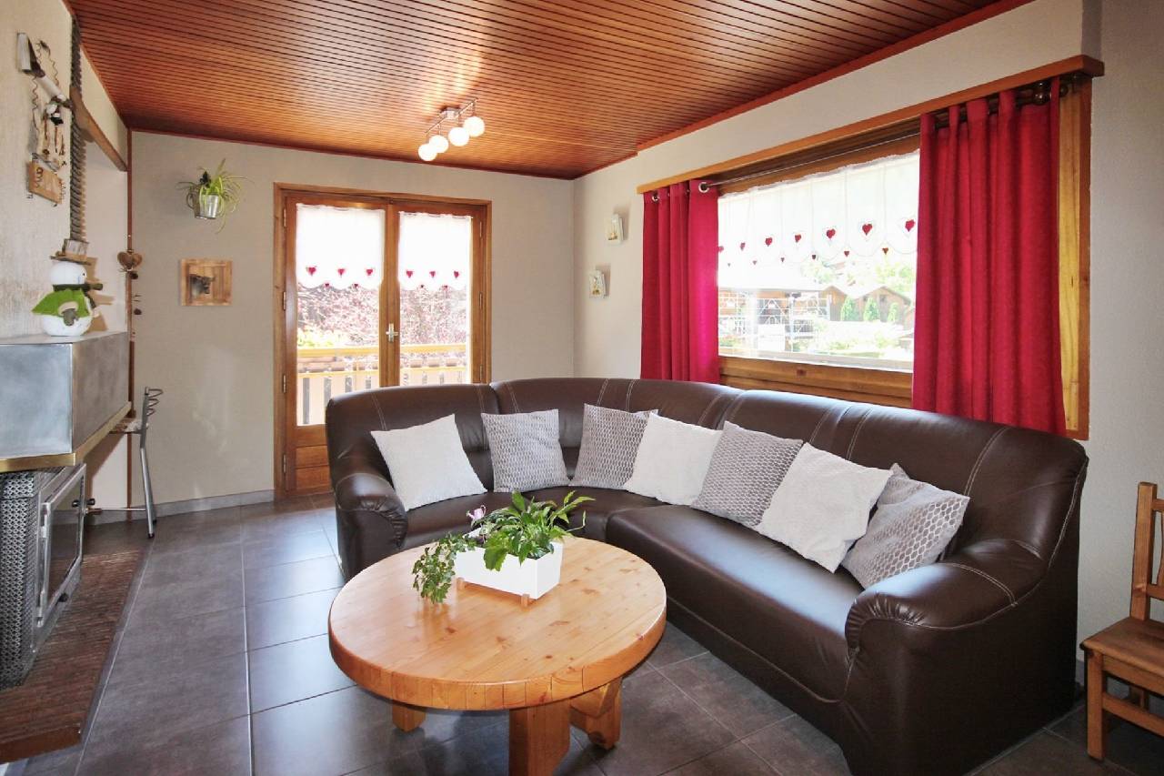 Cozy Apartment With Stunning Mountain Views In The Rhône Al 