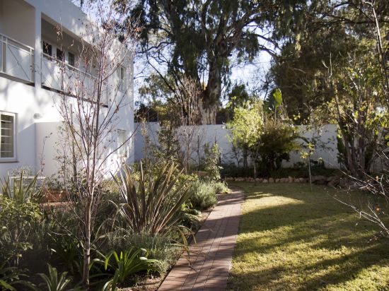 Melrose Place Guest Lodge