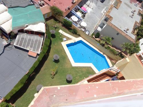 Duplex Puerto Marina Hotel Description