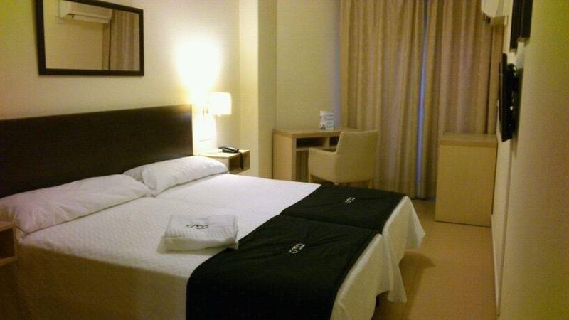 Room Hotel Room
