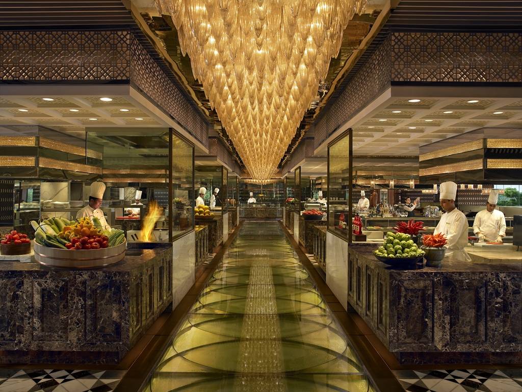 The Leela Ambience Gurgaon Hotel & Residences Spectra long