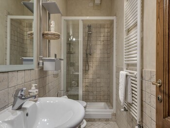 Borgo Iesolana Bathroom