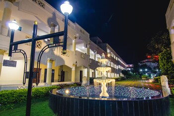 Hotel Landmark Property Amenity