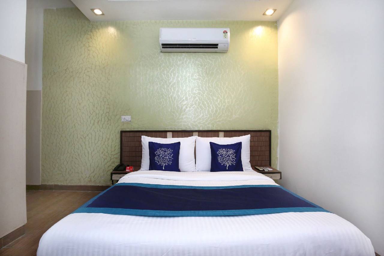 Oyo 9631 Hotel Oak 