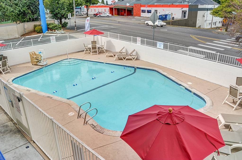 () pool  () pool