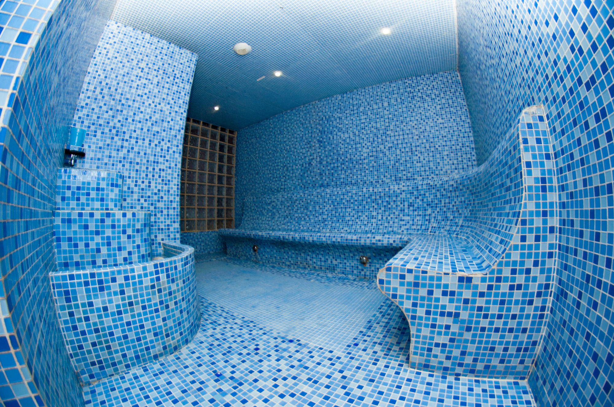 Le Grand Mellis Hôtel & Spa (ل گرند ملیس هôتل و اسپا) 