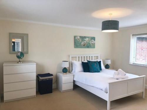 Quarters Living Upper Flat 
