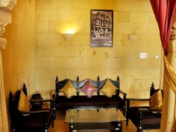 Hotel Lal Garh Fort And Palace Interior Detail