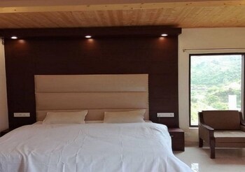 Sun Village Guestroom