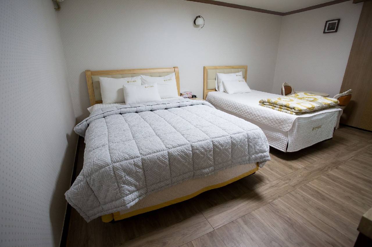 Ritz Hostel 
