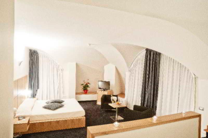 Hotel Delle Fiere Room